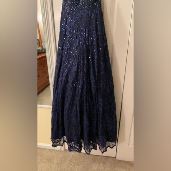 Say Yes To The Prom Dress Navy Blue Sequin Ball Gown Juniors Size 7 - Picture 3 of 4